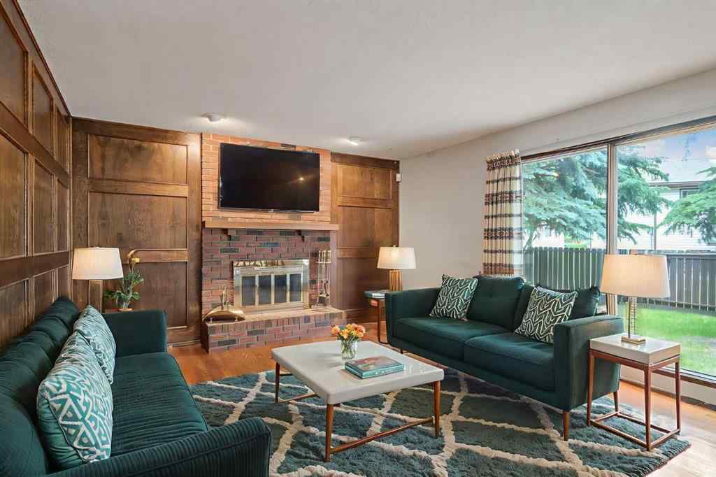 MLS® A2237641 - 519 Dalcastle Mews NW in Dalhousie Calgary, Residential