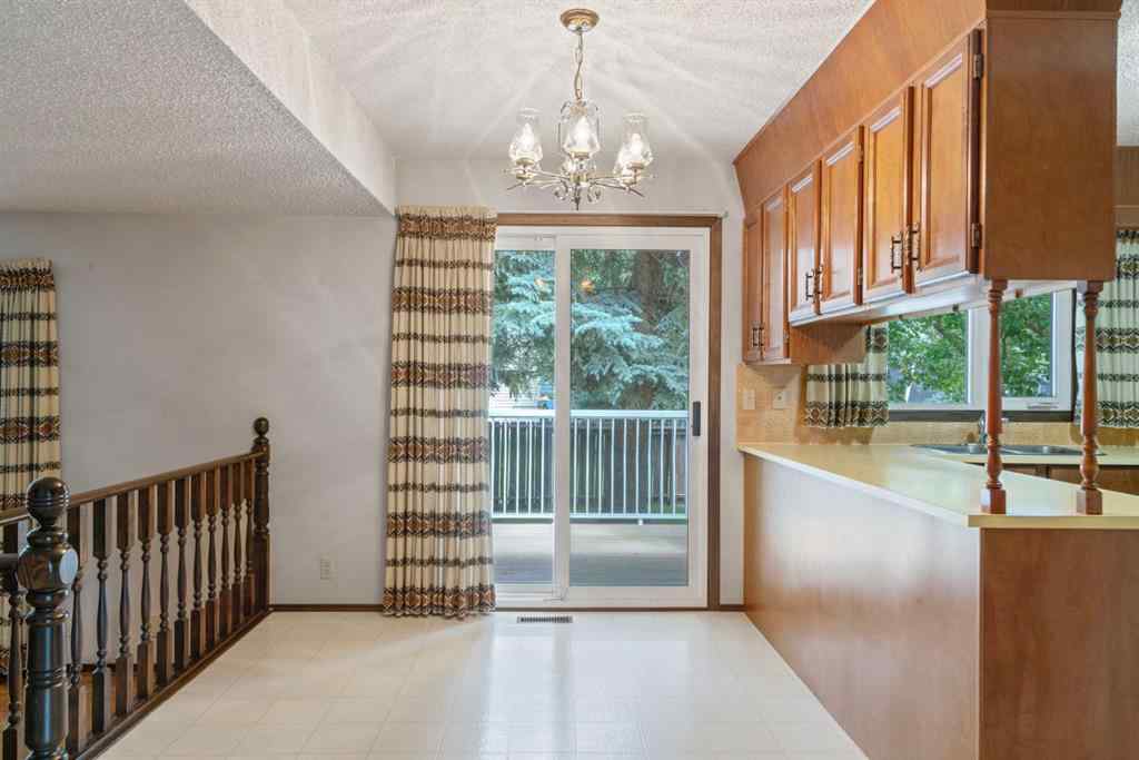 MLS® A2237641 - 519 Dalcastle Mews NW in Dalhousie Calgary, Residential