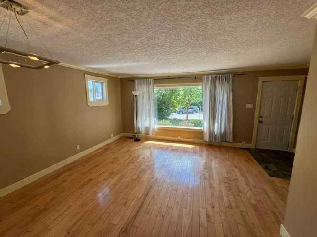 MLS® A2237655 - 134 31 Avenue NE in Tuxedo Park Calgary, Residential