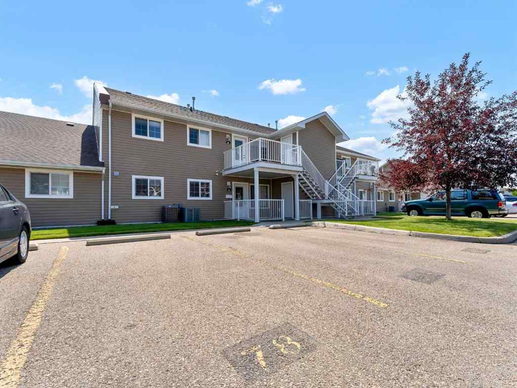 MLS® A2237665 - 78 Northlands Lane NE in Northeast Crescent Heights Medicine Hat, Residential