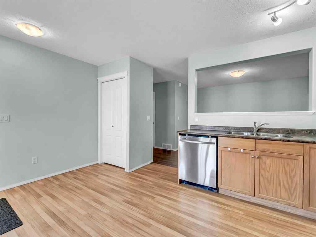 MLS® A2237665 - 78 Northlands Lane NE in Northeast Crescent Heights Medicine Hat, Residential