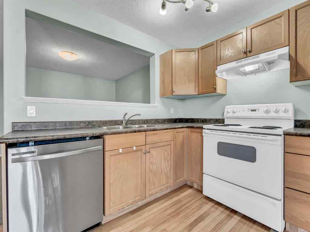 MLS® A2237665 - 78 Northlands Lane NE in Northeast Crescent Heights Medicine Hat, Residential