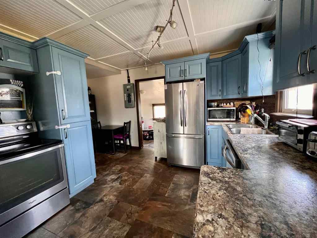 MLS® A2237688 - 5104 51 Street  in Edgerton Edgerton, Residential