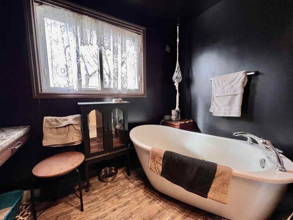 MLS® A2237688 - 5104 51 Street  in Edgerton Edgerton, Residential