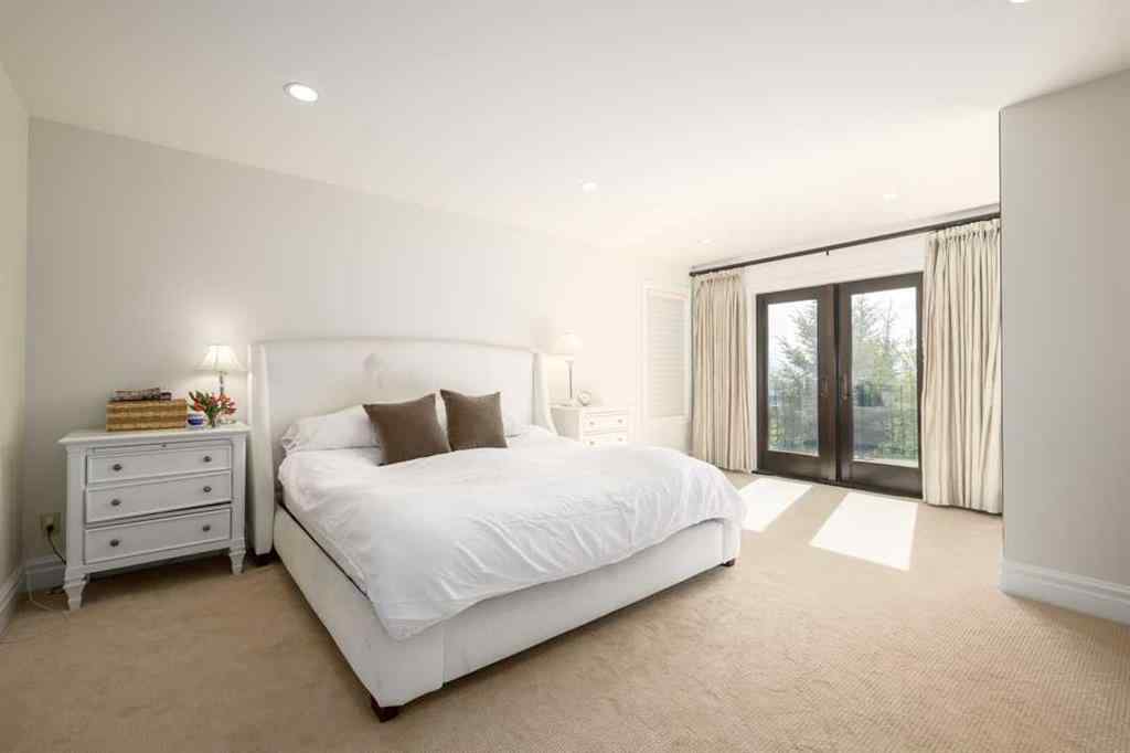 MLS® A2237695 - 2767 77 Street SW in Springbank Hill Calgary, Residential
