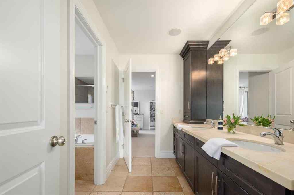 MLS® A2237695 - 2767 77 Street SW in Springbank Hill Calgary, Residential