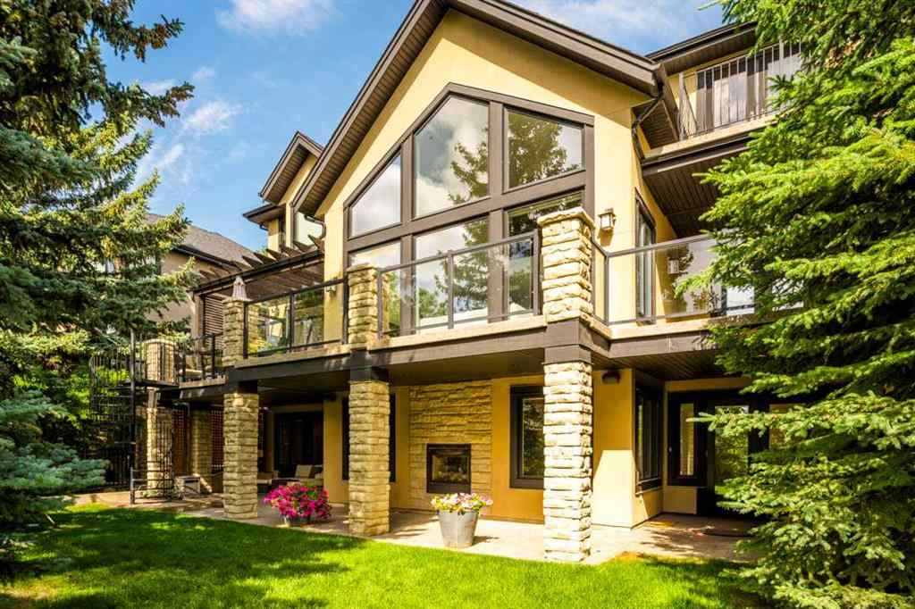 MLS® A2237695 - 2767 77 Street SW in Springbank Hill Calgary, Residential