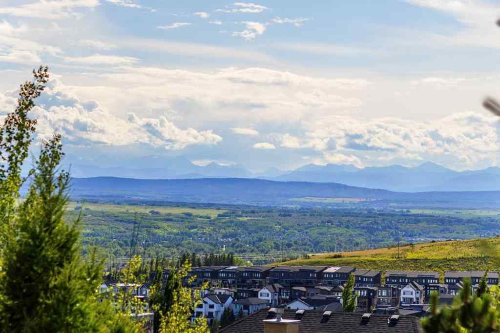 MLS® A2237695 - 2767 77 Street SW in Springbank Hill Calgary, Residential