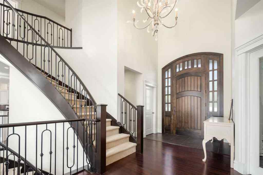 MLS® A2237695 - 2767 77 Street SW in Springbank Hill Calgary, Residential