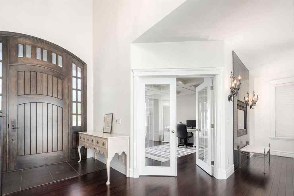 MLS® A2237695 - 2767 77 Street SW in Springbank Hill Calgary, Residential