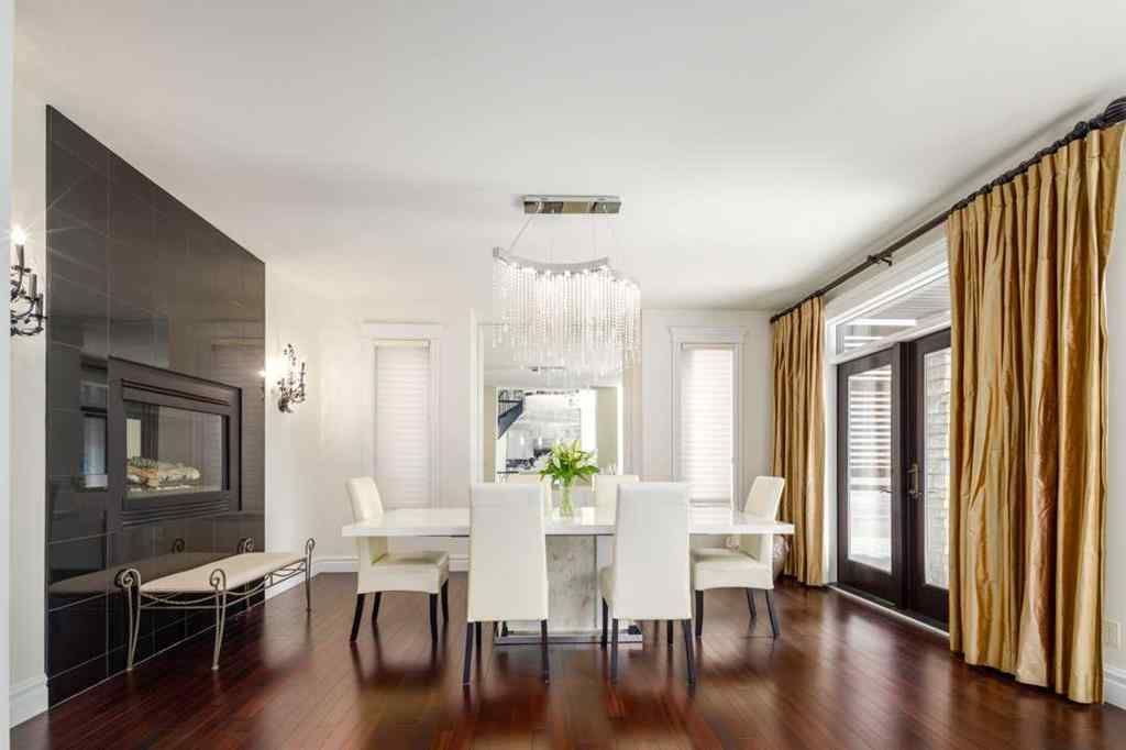 MLS® A2237695 - 2767 77 Street SW in Springbank Hill Calgary, Residential