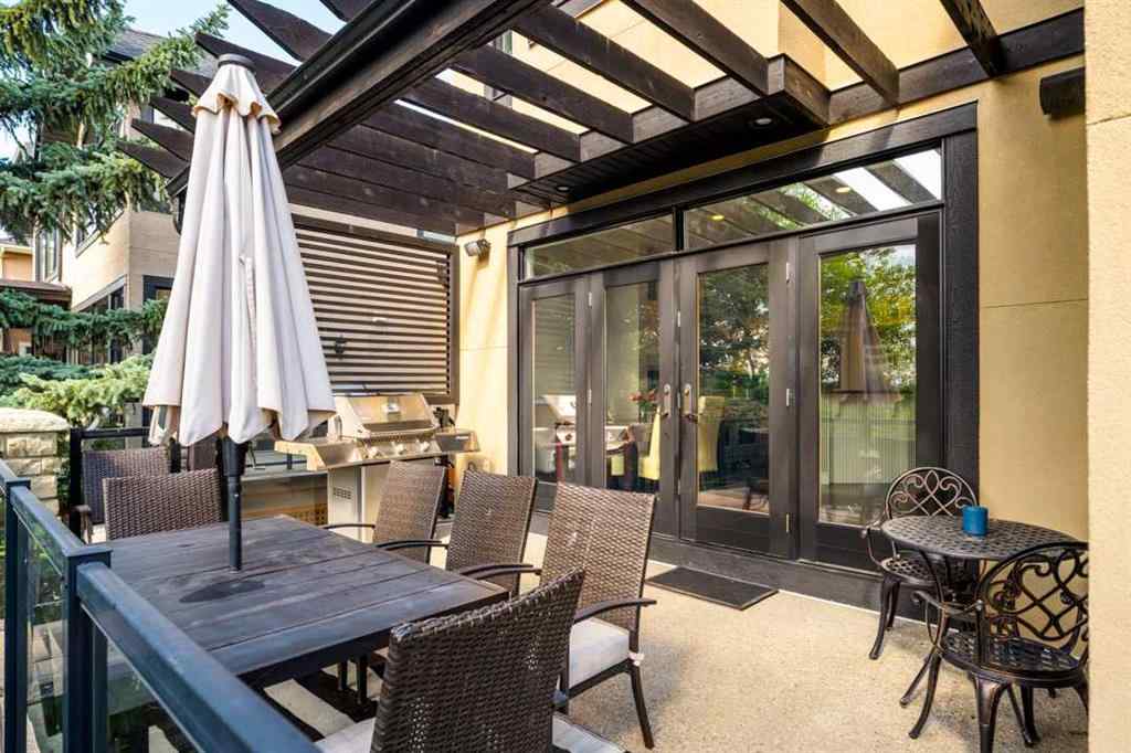 MLS® A2237695 - 2767 77 Street SW in Springbank Hill Calgary, Residential