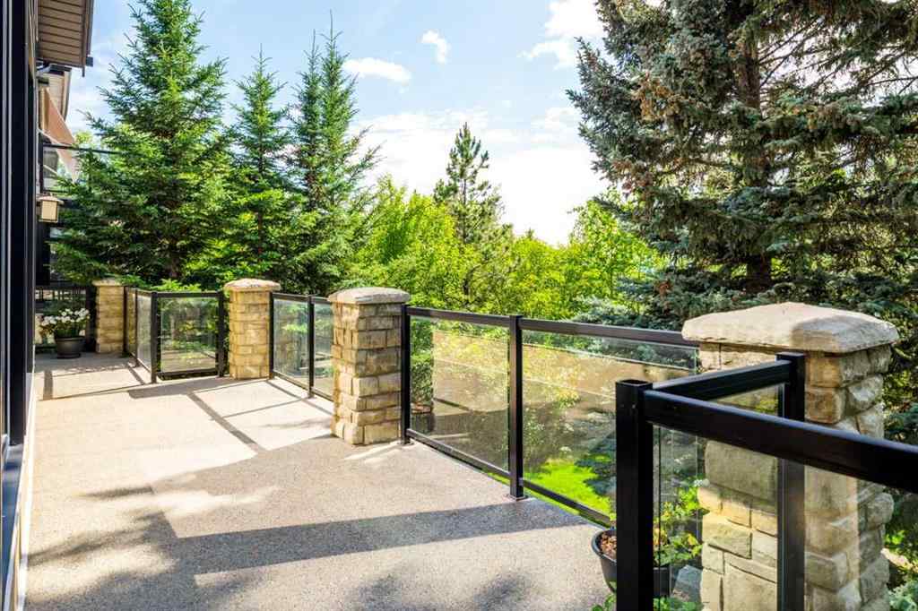MLS® A2237695 - 2767 77 Street SW in Springbank Hill Calgary, Residential