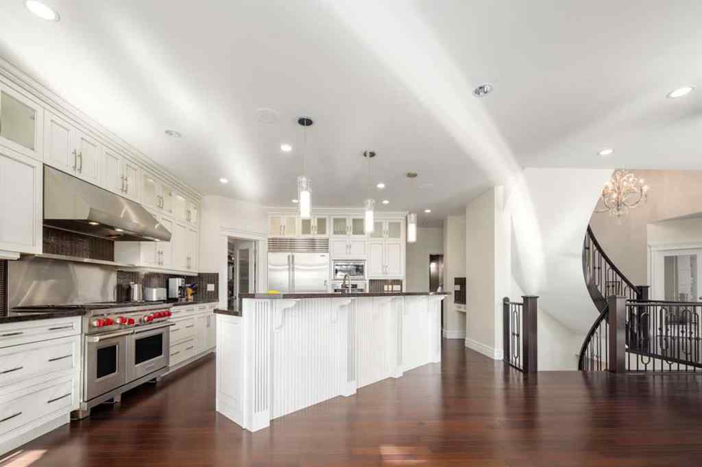 MLS® A2237695 - 2767 77 Street SW in Springbank Hill Calgary, Residential