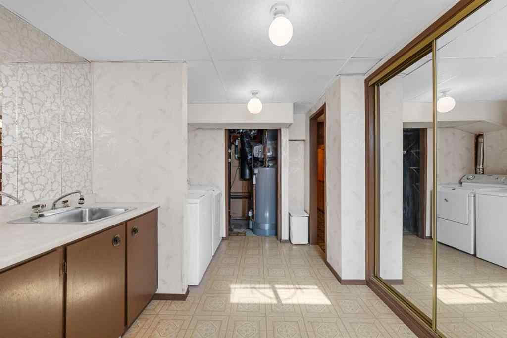 MLS® A2237733 - 127 Fawn Crescent SE in Fairview Calgary, Residential