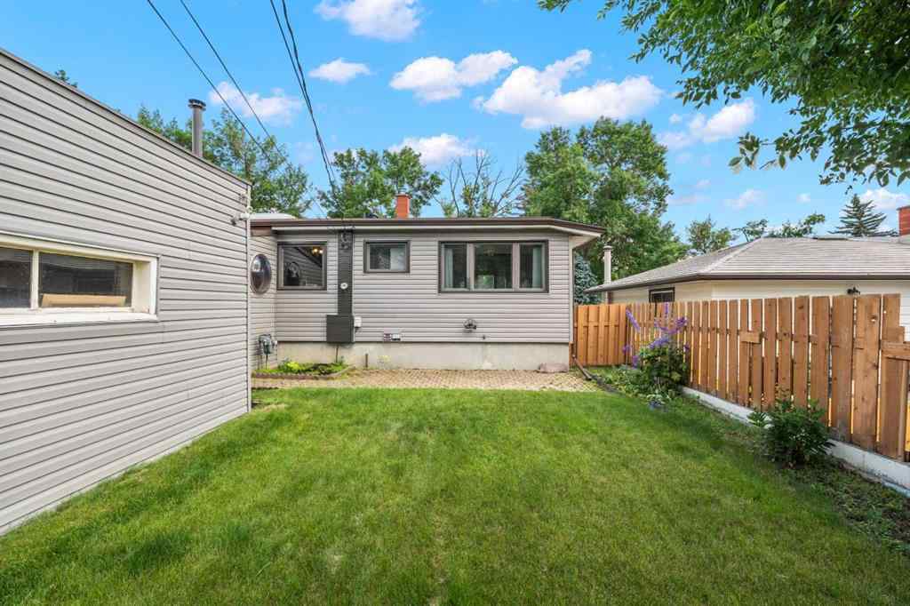 MLS® A2237733 - 127 Fawn Crescent SE in Fairview Calgary, Residential