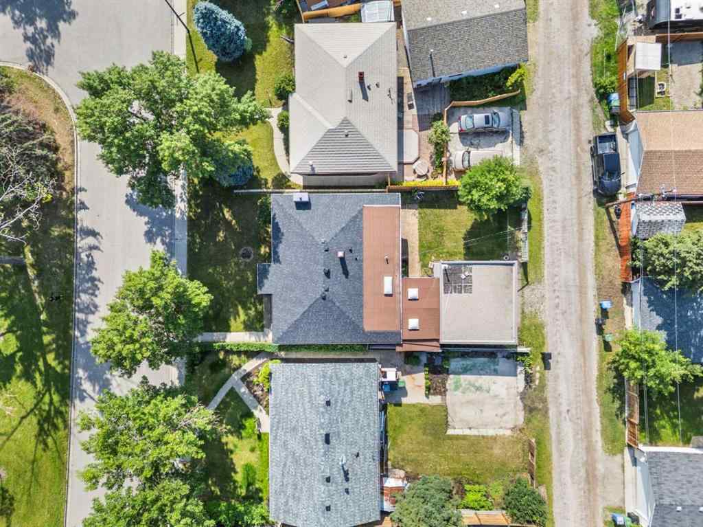 MLS® A2237733 - 127 Fawn Crescent SE in Fairview Calgary, Residential