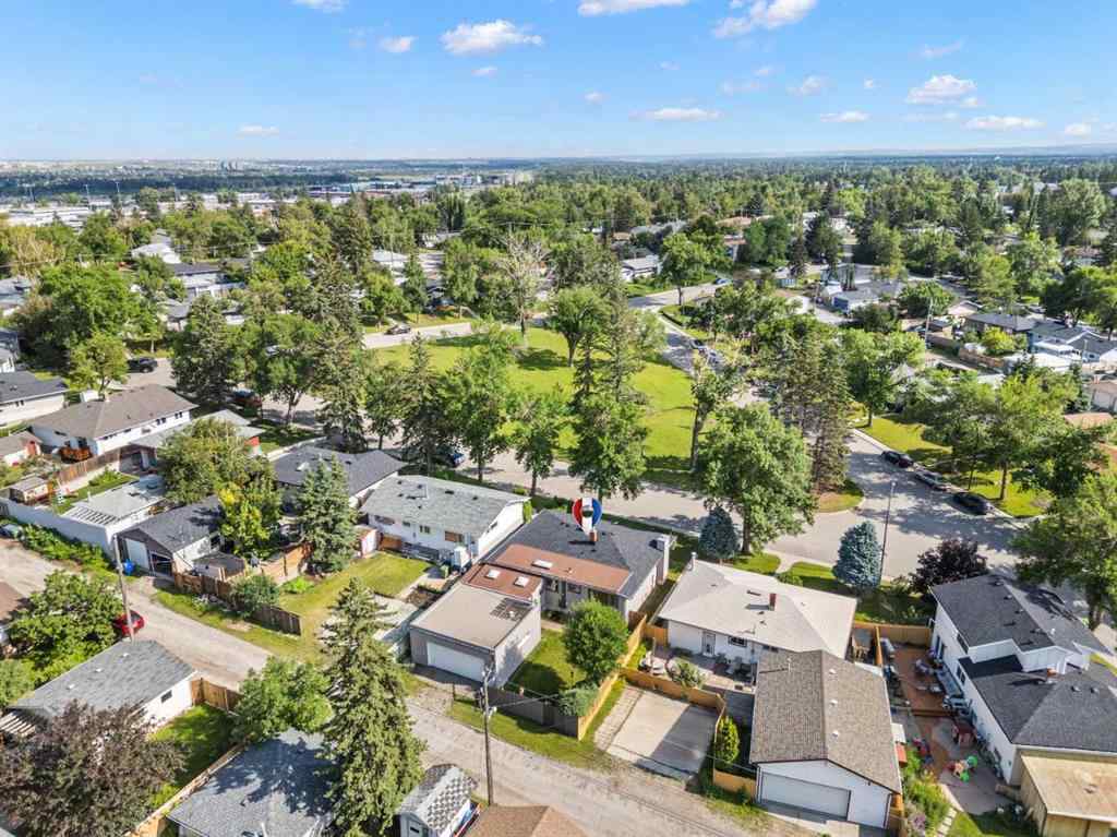 MLS® A2237733 - 127 Fawn Crescent SE in Fairview Calgary, Residential