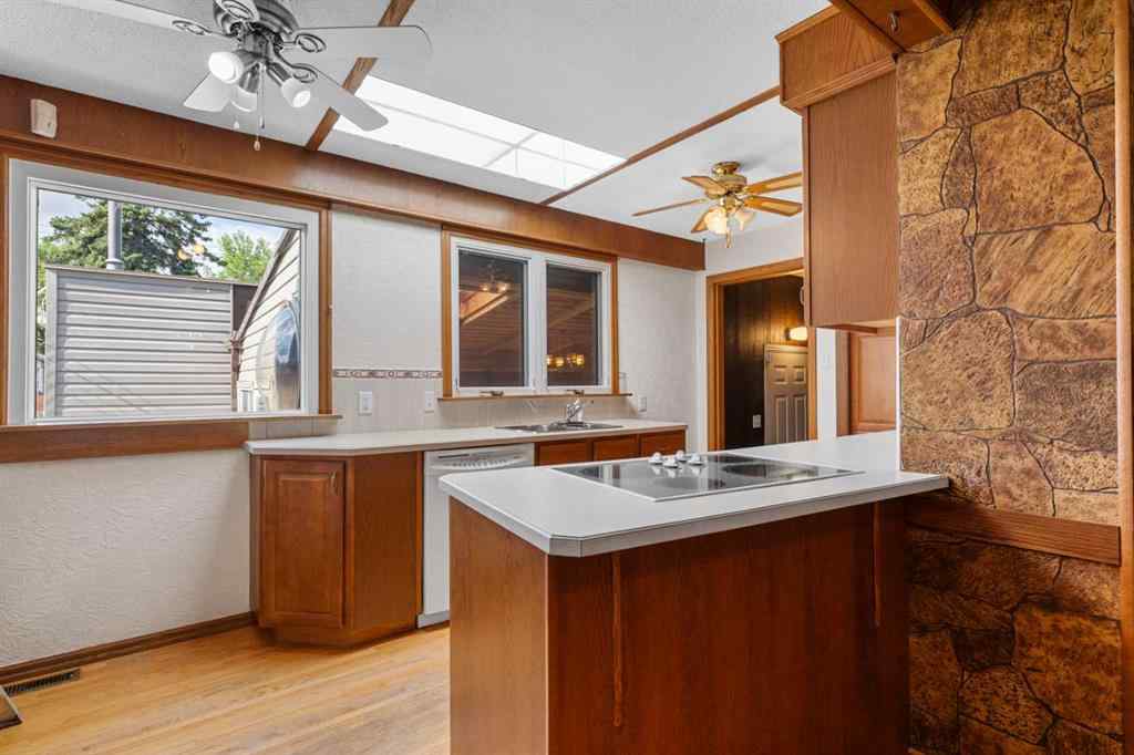 MLS® A2237733 - 127 Fawn Crescent SE in Fairview Calgary, Residential