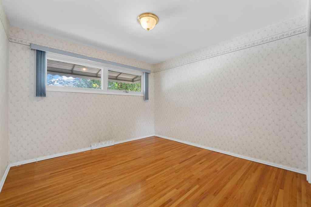 MLS® A2237733 - 127 Fawn Crescent SE in Fairview Calgary, Residential
