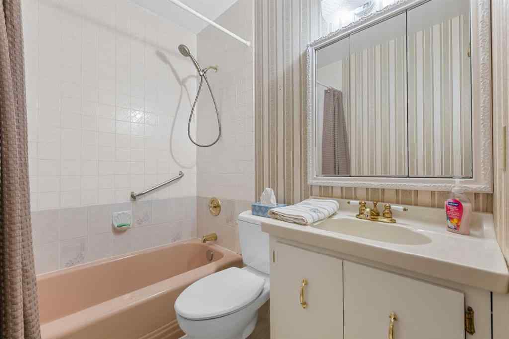 MLS® A2237733 - 127 Fawn Crescent SE in Fairview Calgary, Residential