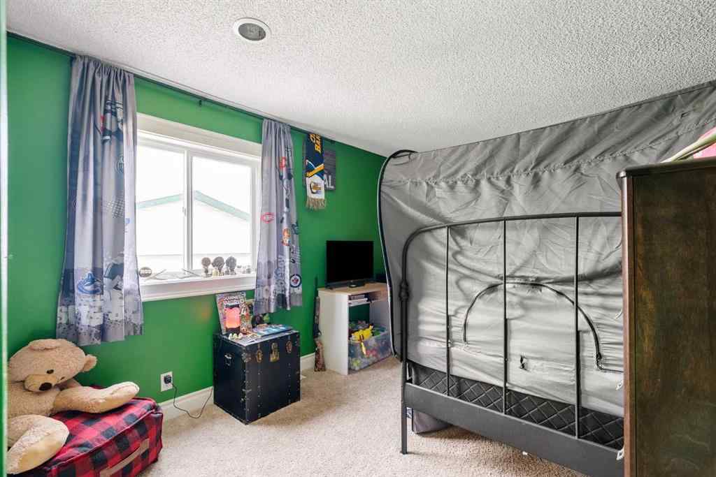 MLS® A2237736 - 152 Kennedy Crescent  in Dickinsfield Fort McMurray, Residential