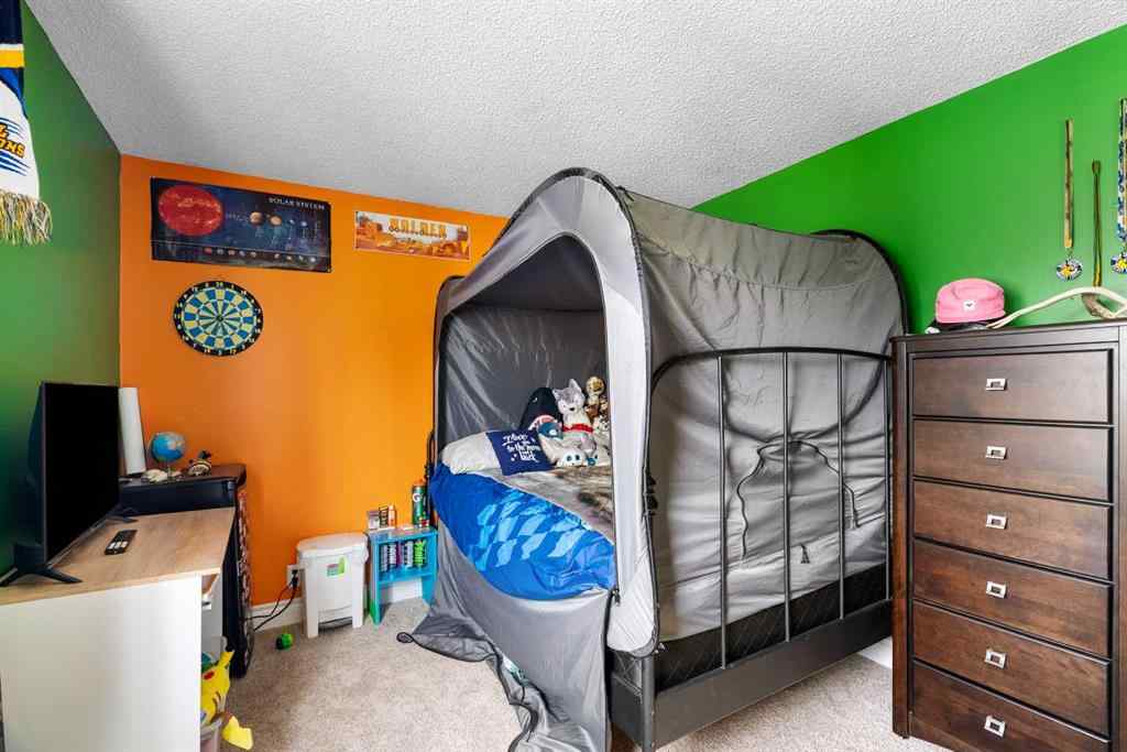 MLS® A2237736 - 152 Kennedy Crescent  in Dickinsfield Fort McMurray, Residential