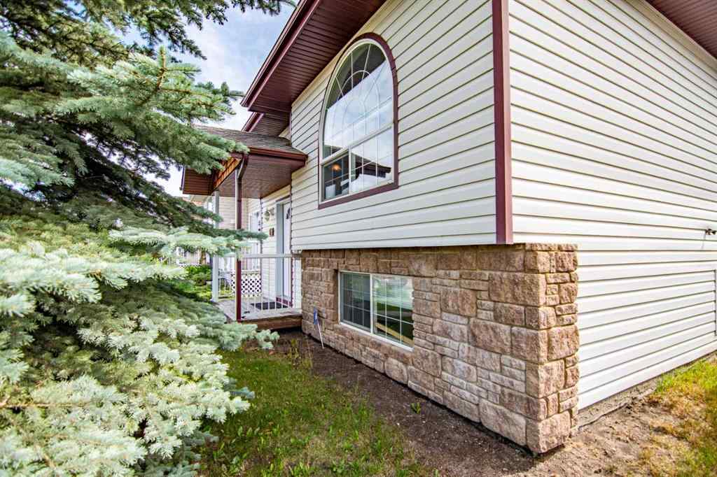 MLS® A2237752 - 21 Ralston Crescent  in Rosedale Meadows Red Deer, Residential