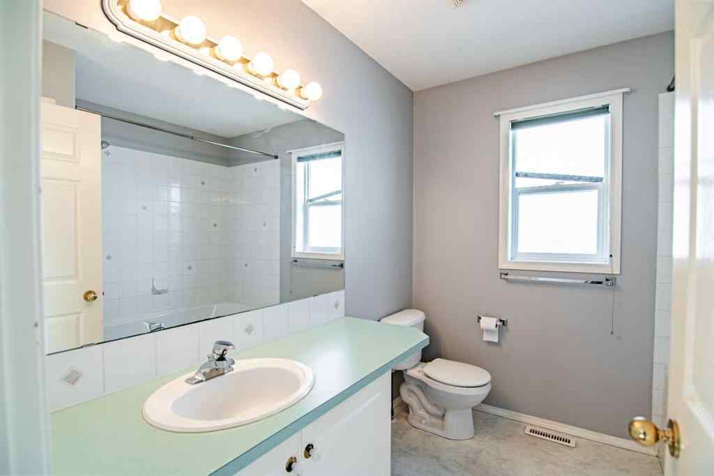 MLS® A2237752 - 21 Ralston Crescent  in Rosedale Meadows Red Deer, Residential