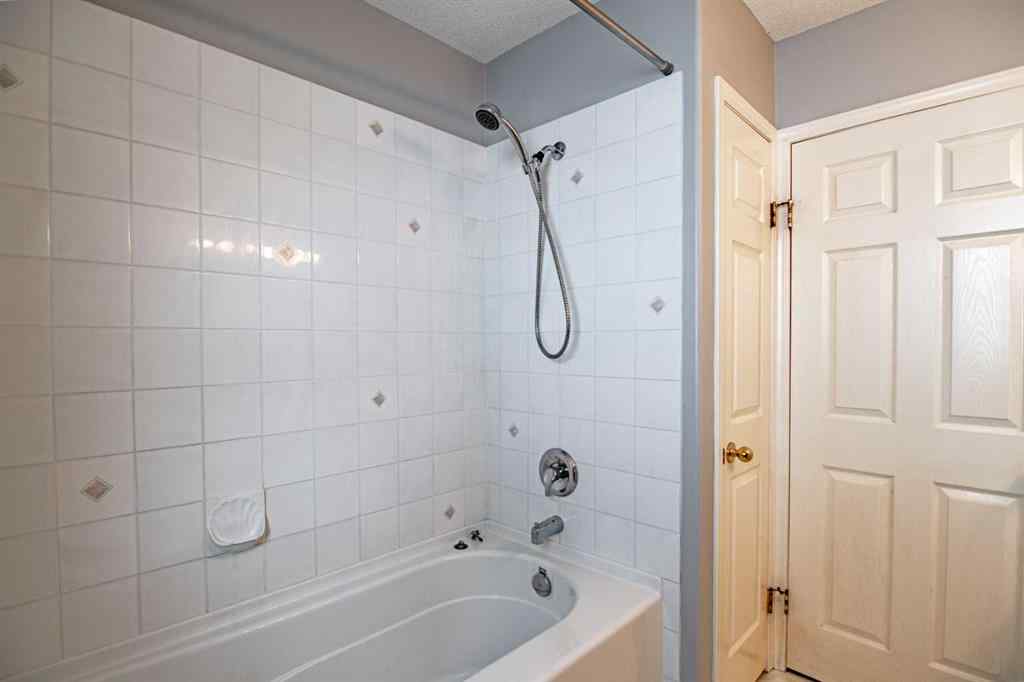 MLS® A2237752 - 21 Ralston Crescent  in Rosedale Meadows Red Deer, Residential