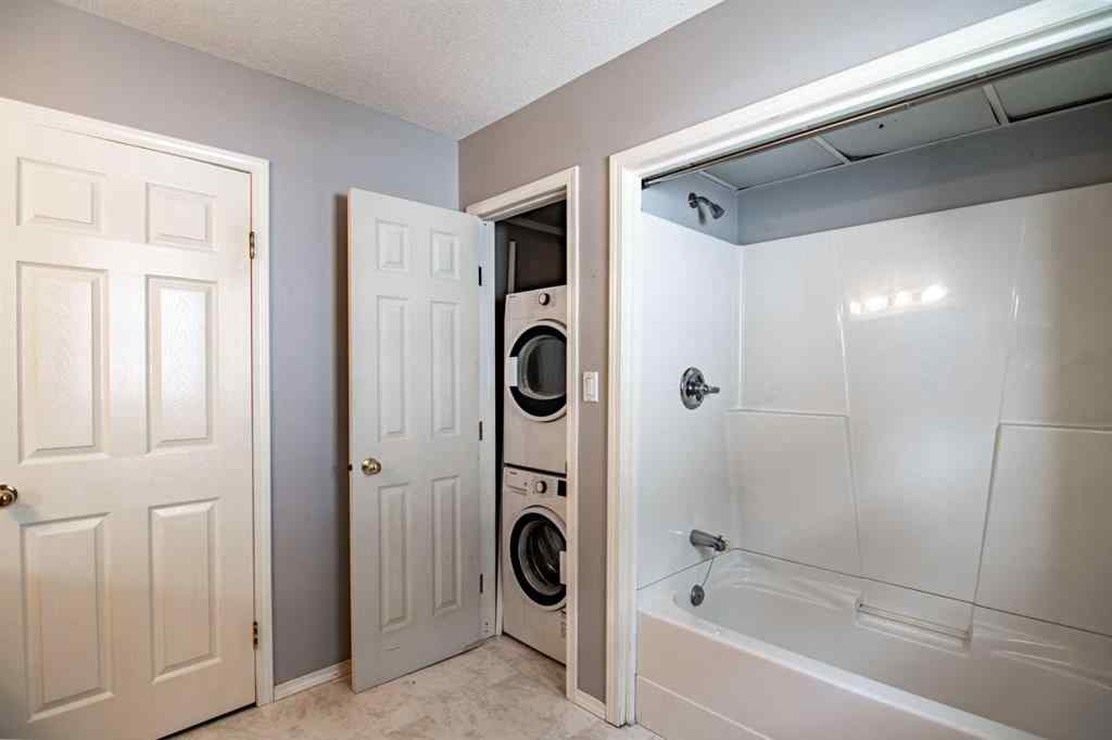 MLS® A2237752 - 21 Ralston Crescent  in Rosedale Meadows Red Deer, Residential