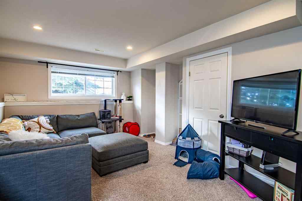 MLS® A2237752 - 21 Ralston Crescent  in Rosedale Meadows Red Deer, Residential