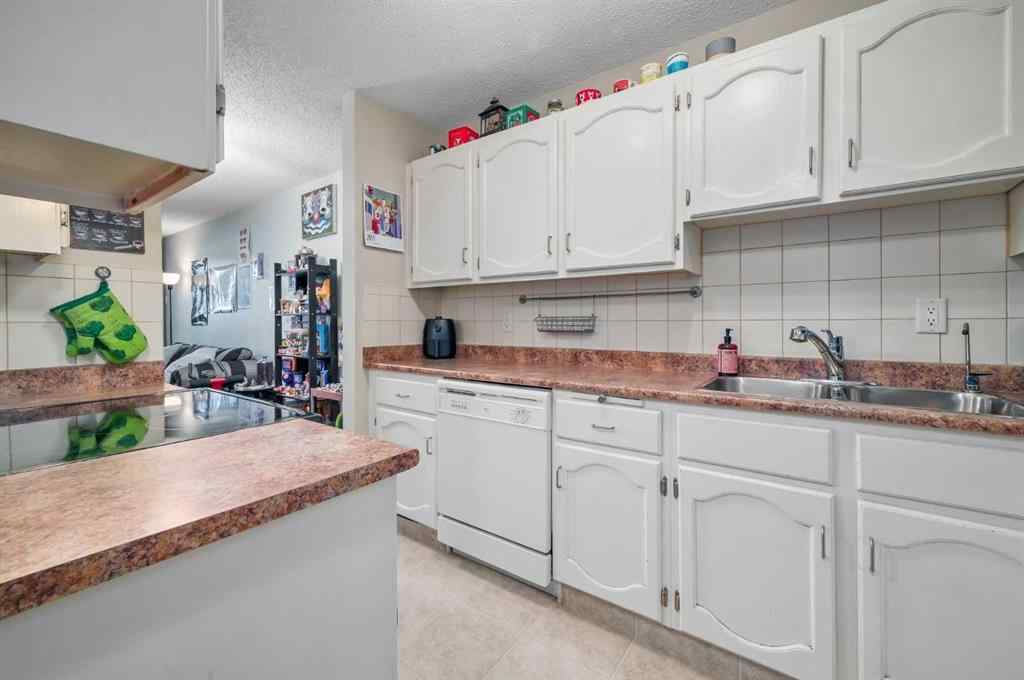 MLS® A2237762 - Unit #102 611 67 Avenue SW in Kingsland Calgary, Residential