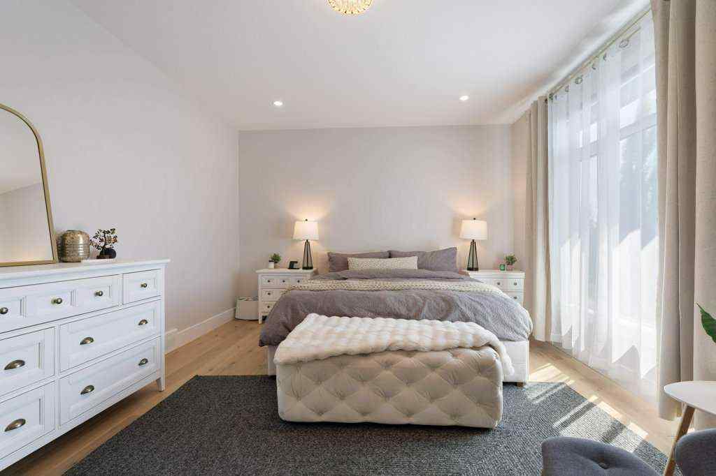 MLS® A2237770 - 424 Discovery Place SW in Discovery Ridge Calgary, Residential