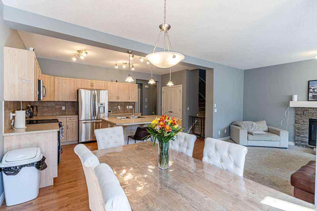 MLS® A2237777 - 402 Hillcrest Circle SW in Hillcrest Airdrie, Residential