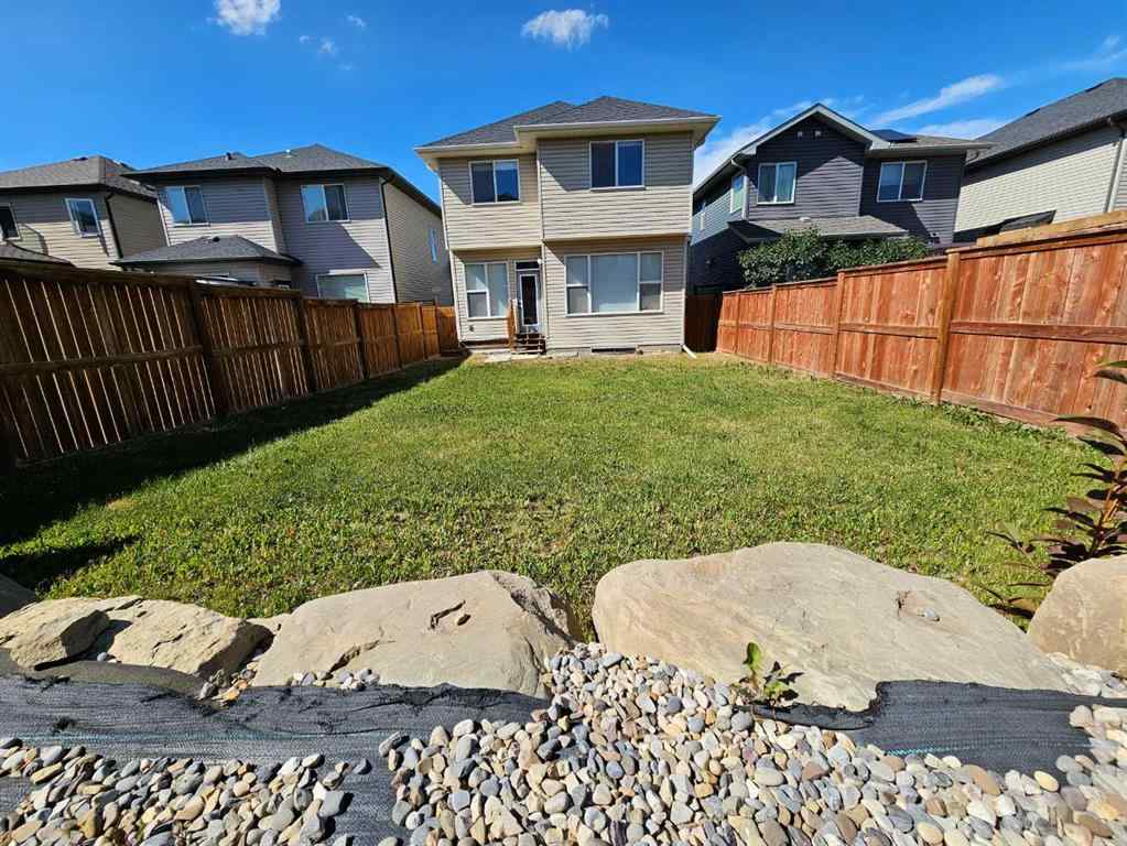 MLS® A2237777 - 402 Hillcrest Circle SW in Hillcrest Airdrie, Residential