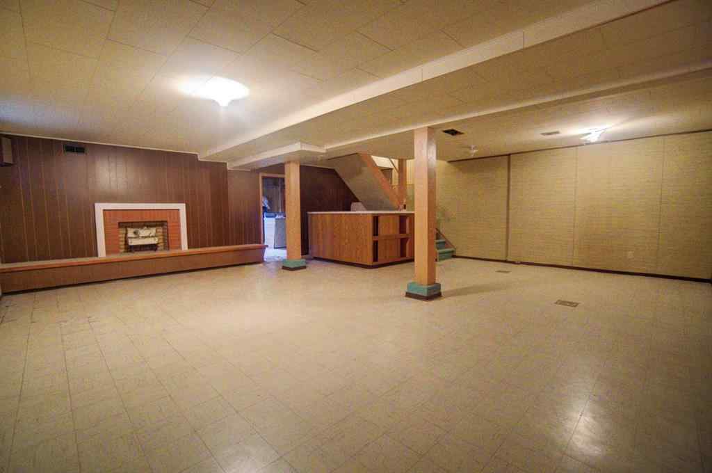MLS® A2237785 - 237 53 Avenue E in NONE Claresholm, Residential