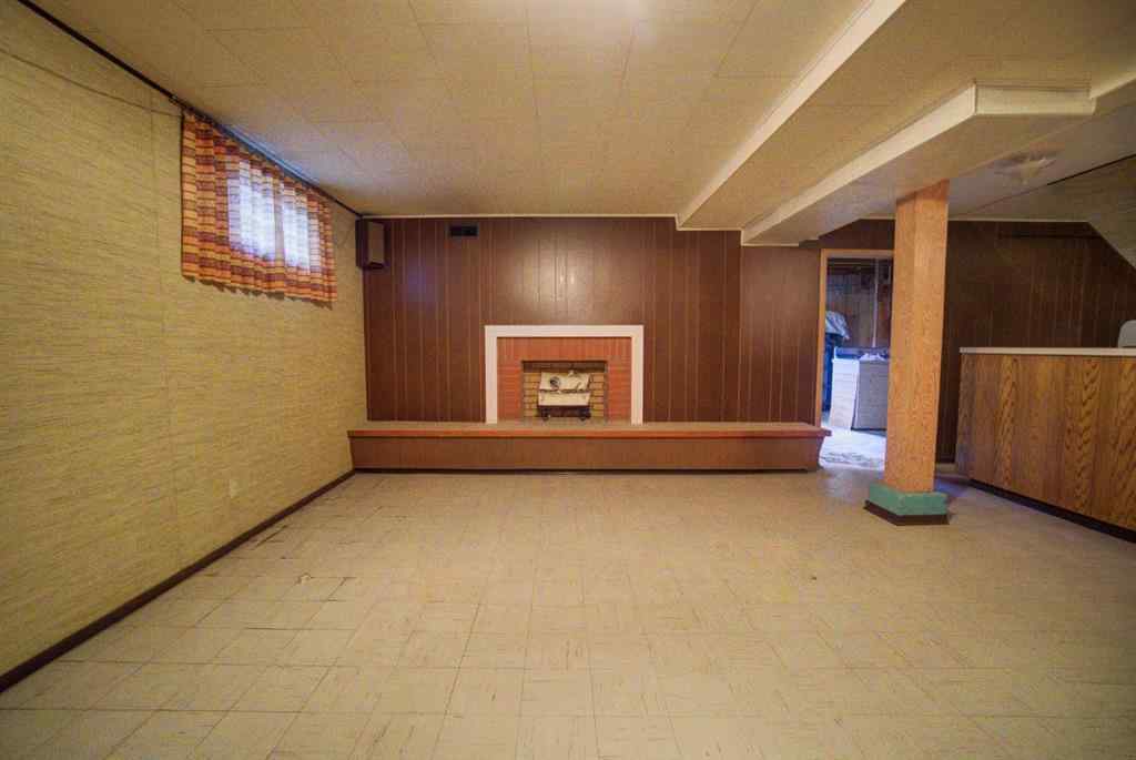 MLS® A2237785 - 237 53 Avenue E in NONE Claresholm, Residential