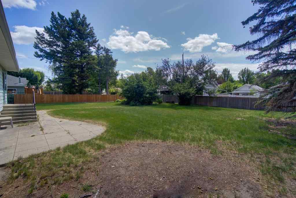 MLS® A2237785 - 237 53 Avenue E in NONE Claresholm, Residential