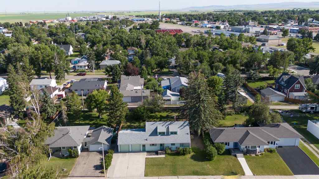 MLS® A2237785 - 237 53 Avenue E in NONE Claresholm, Residential