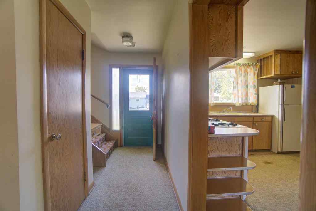 MLS® A2237785 - 237 53 Avenue E in NONE Claresholm, Residential