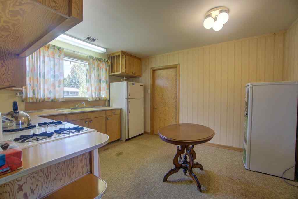 MLS® A2237785 - 237 53 Avenue E in NONE Claresholm, Residential