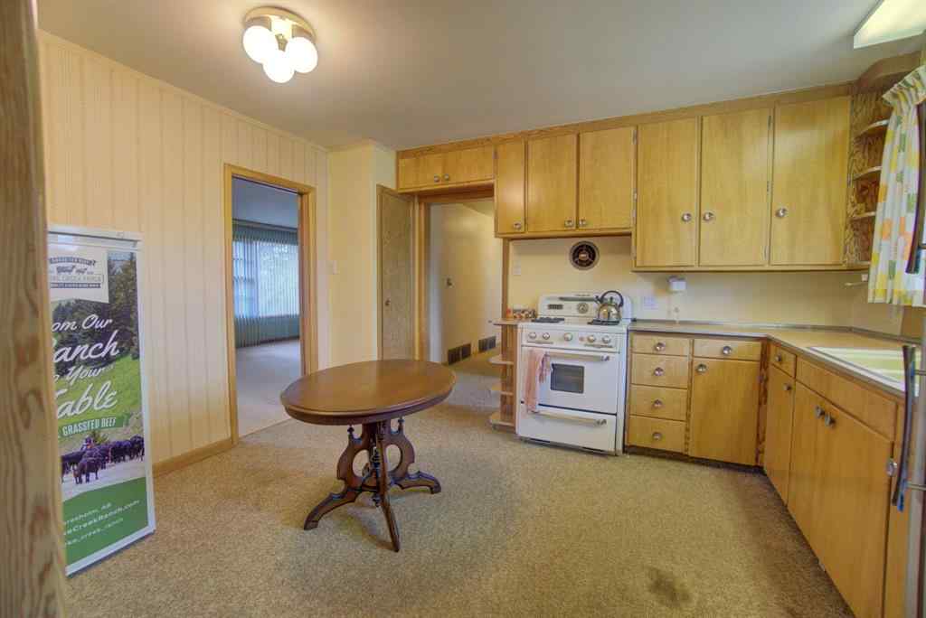 MLS® A2237785 - 237 53 Avenue E in NONE Claresholm, Residential