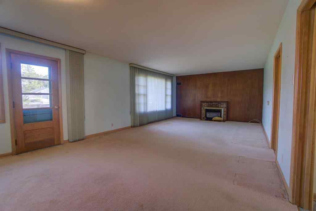 MLS® A2237785 - 237 53 Avenue E in NONE Claresholm, Residential