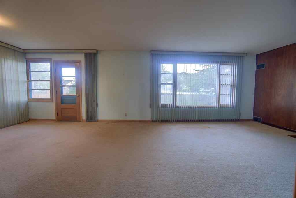 MLS® A2237785 - 237 53 Avenue E in NONE Claresholm, Residential