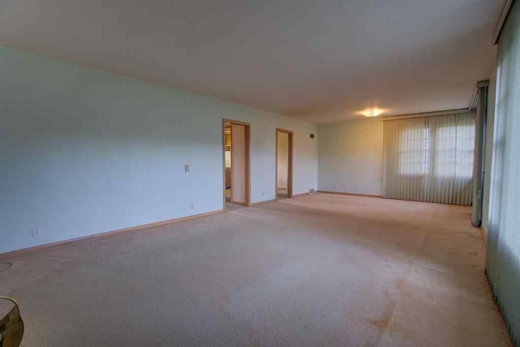 MLS® A2237785 - 237 53 Avenue E in NONE Claresholm, Residential