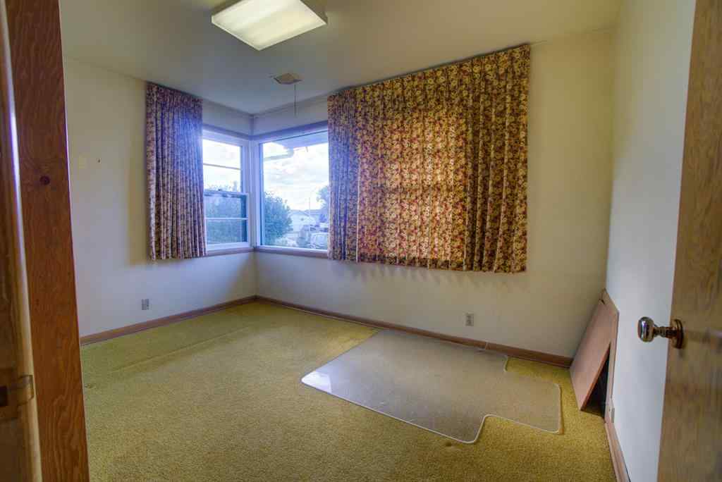 MLS® A2237785 - 237 53 Avenue E in NONE Claresholm, Residential
