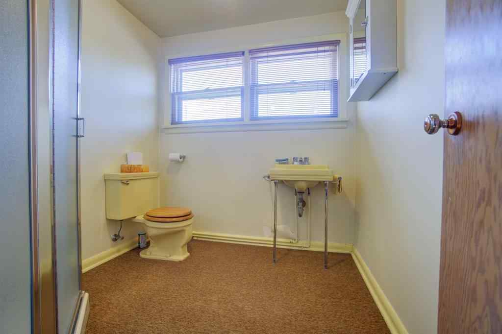 MLS® A2237785 - 237 53 Avenue E in NONE Claresholm, Residential