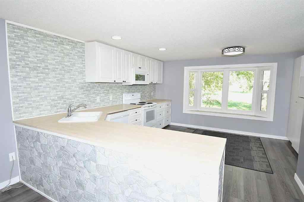 MLS® A2237788 - 16 Greenbrook Mobile Village E in Greenbrook Brooks, Mobile