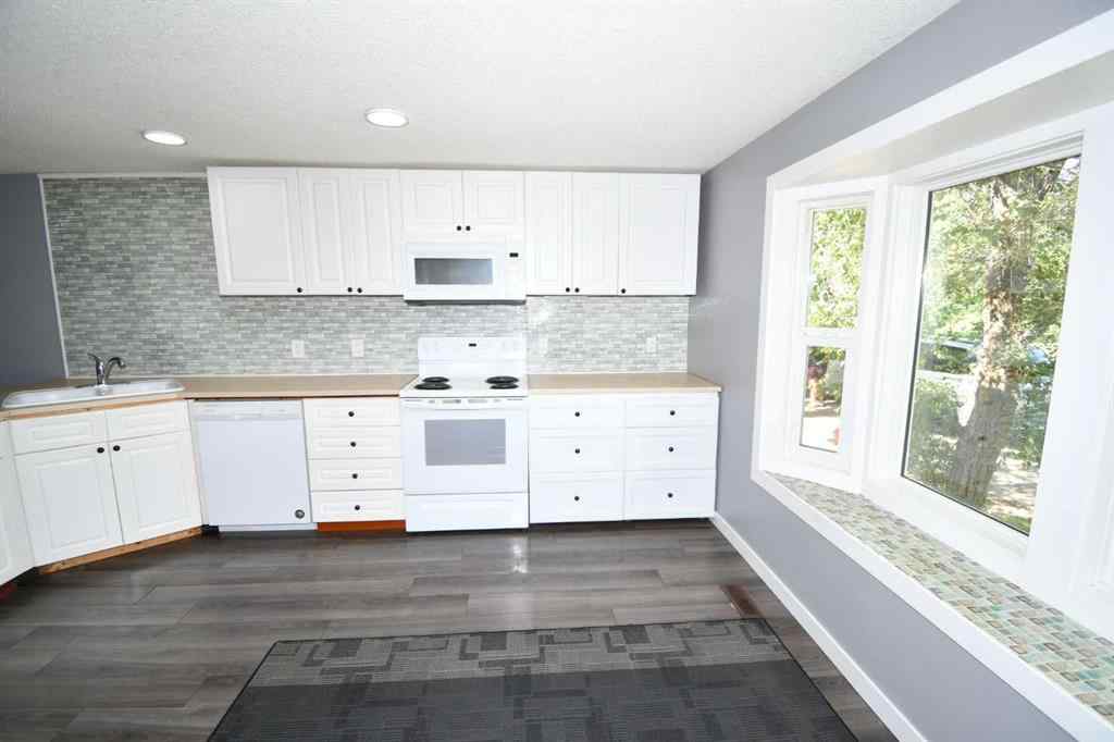 MLS® A2237788 - 16 Greenbrook Mobile Village E in Greenbrook Brooks, Mobile
